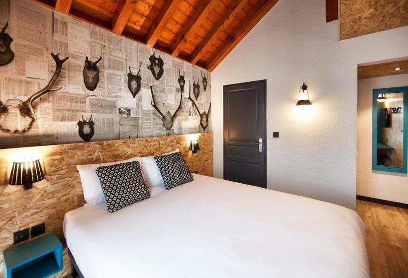Номер Премиум, Moontain Hostel