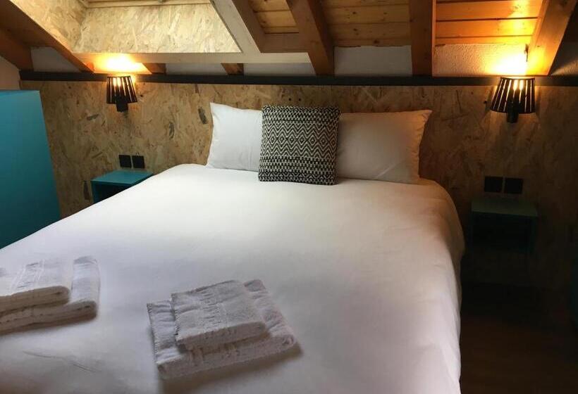 Люкс Дюплекс, Moontain Hostel