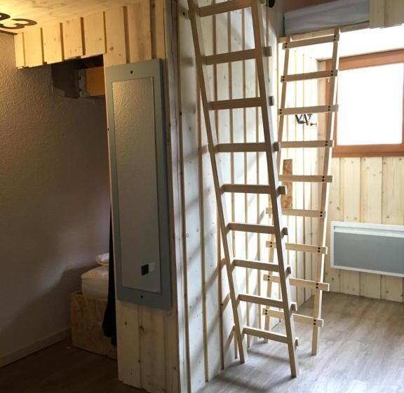Люкс Дюплекс, Moontain Hostel