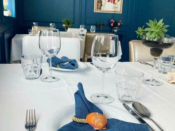 غرفة قياسية مزوَّدة بشُرفة, Valz