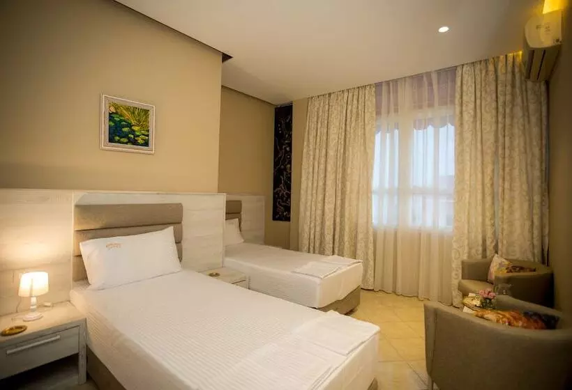 Habitació Estàndard, Valz