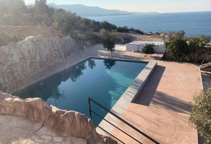 اتاق لوکس با چشم‌انداز دریا, Vila Bello