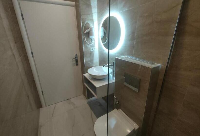 اتاق لوکس با چشم‌انداز دریا, Vila Bello