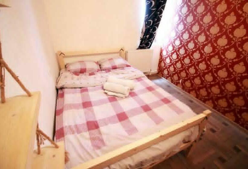 اتاق استاندارد, Sheni Hostel