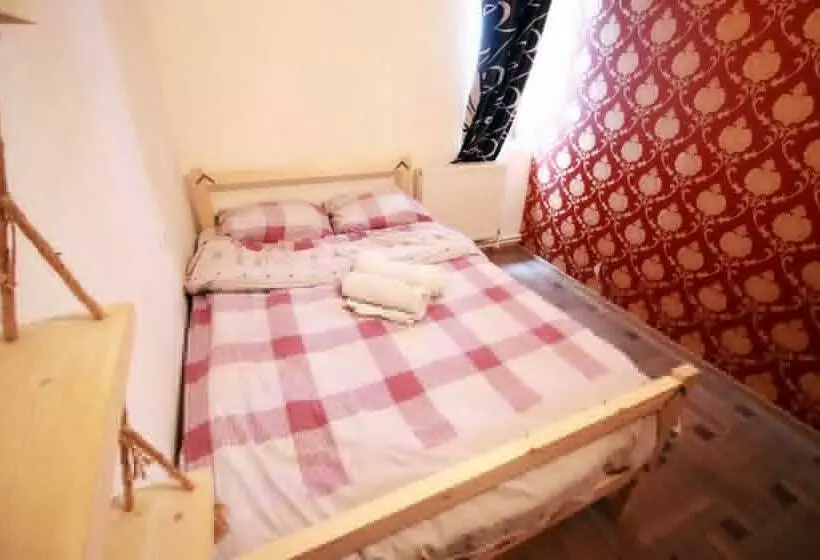 اتاق استاندارد, Sheni Hostel