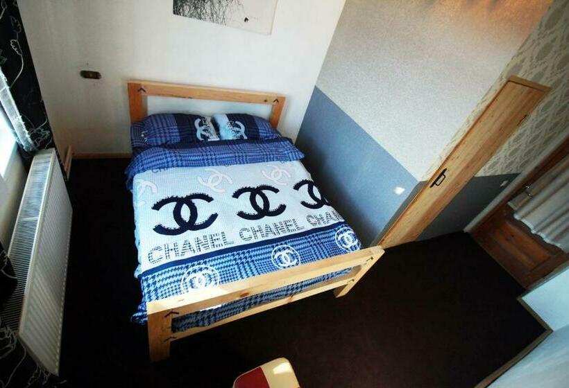 اتاق استاندارد, Sheni Hostel