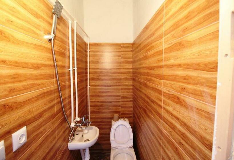 اتاق استاندارد, Sheni Hostel