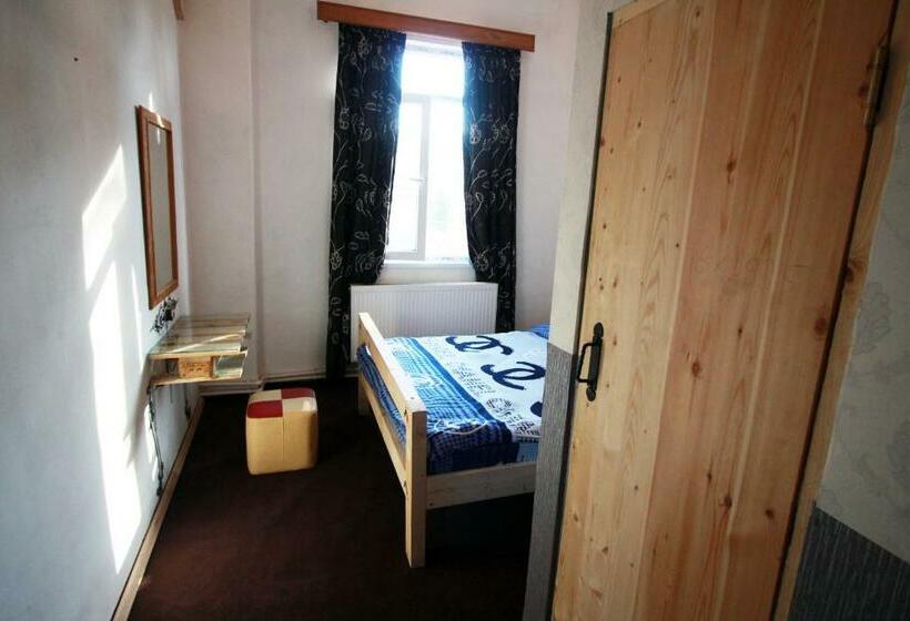 اتاق استاندارد, Sheni Hostel