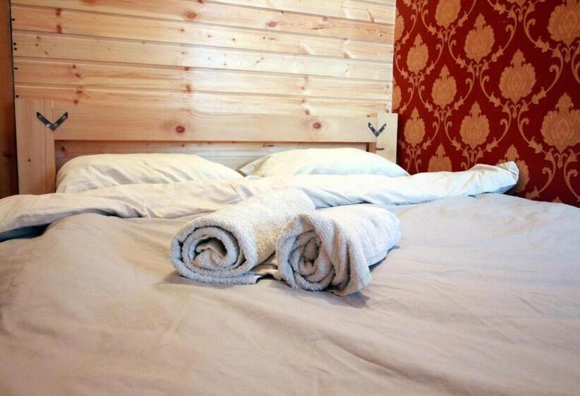 Economy Quadruple Room, Sheni Hostel