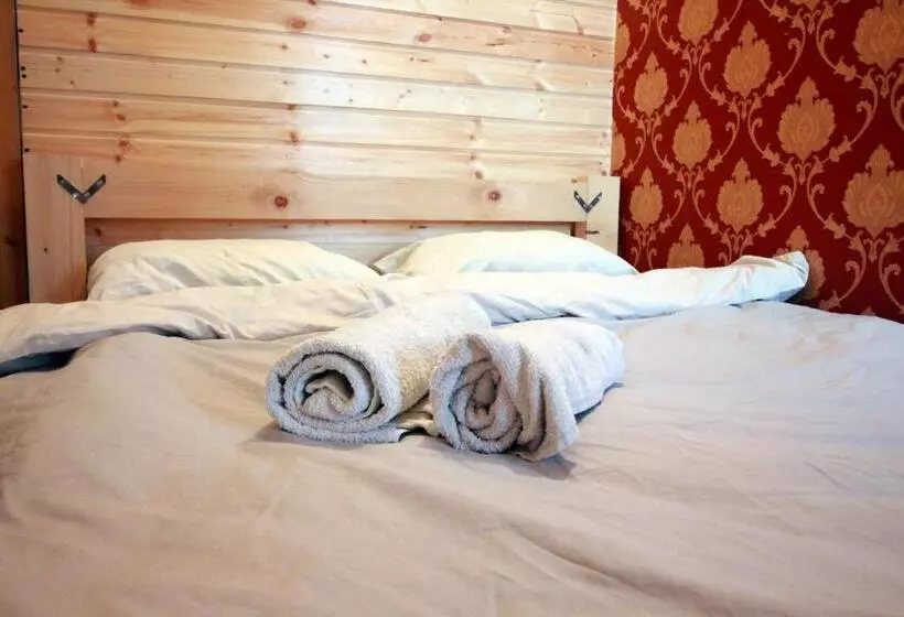Economy Quadruple Room, Sheni Hostel