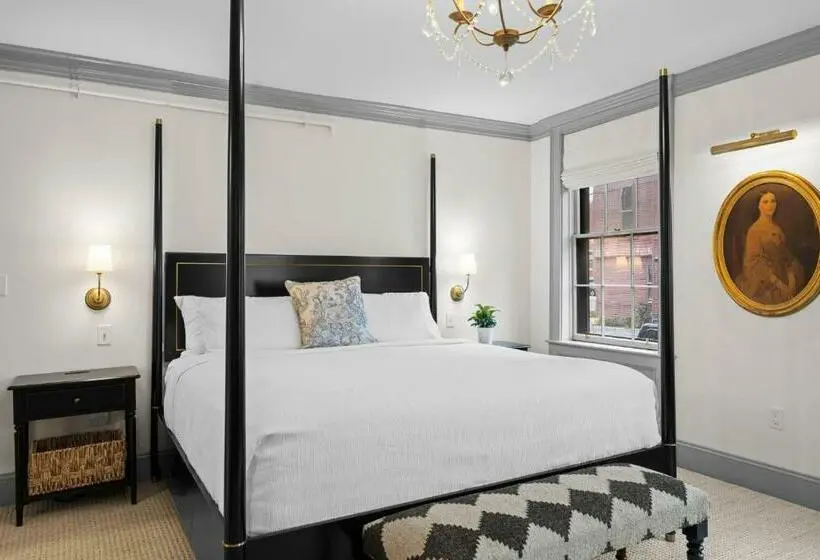スーペリアースイート, The Davenport Inn