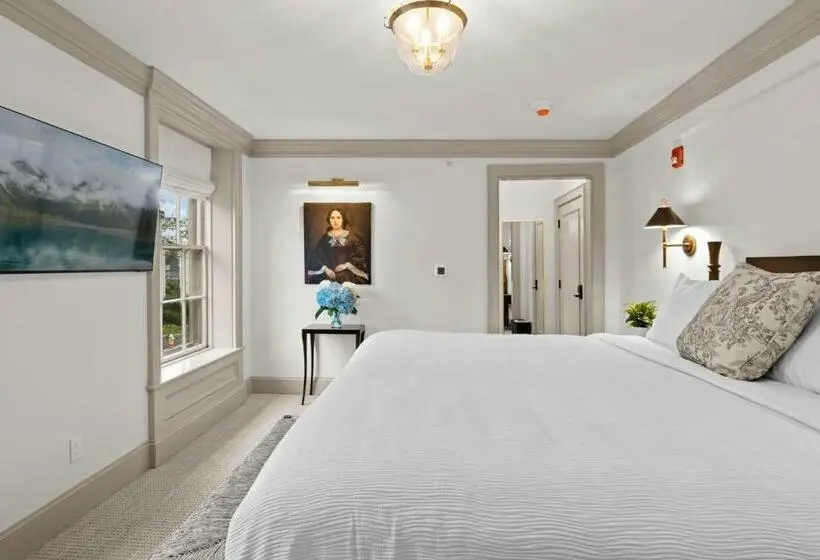 スーペリアースイート, The Davenport Inn