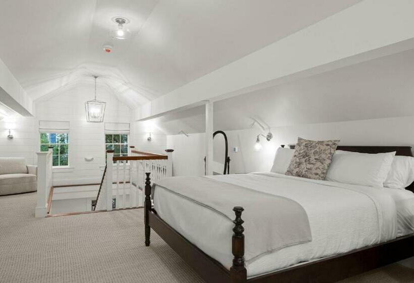 이그제큐티브 스위트, The Davenport Inn