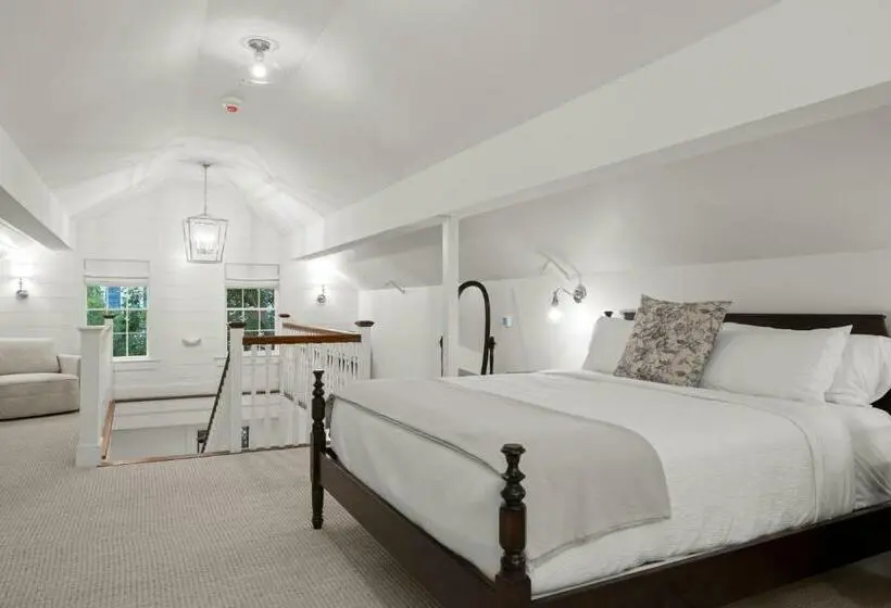 エクゼクティブスイート, The Davenport Inn
