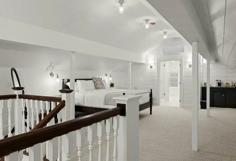 エクゼクティブスイート, The Davenport Inn