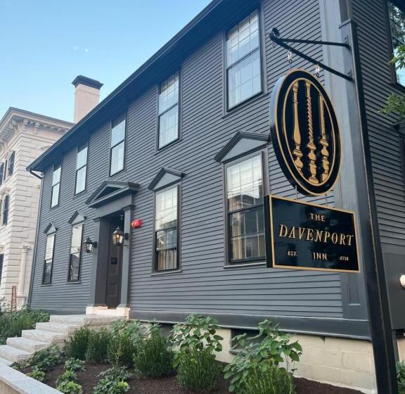 디럭스 스위트, The Davenport Inn