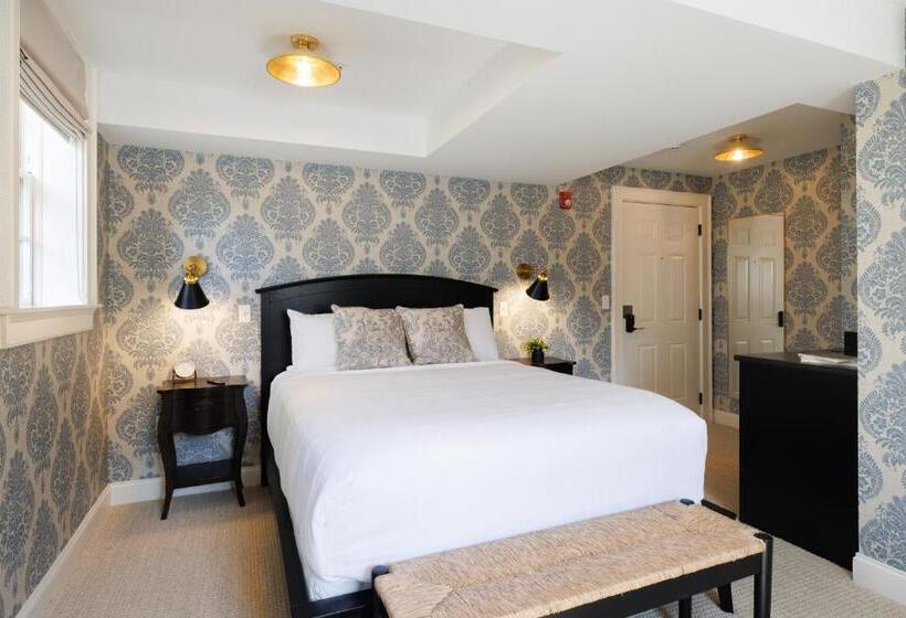 豪华套房, The Davenport Inn