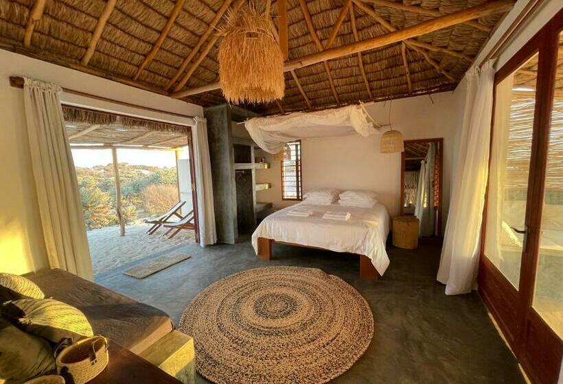 بانگلوی لوکس, La Dune Des Songes