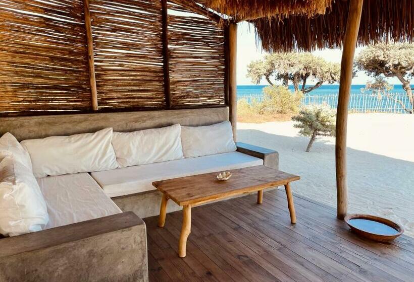 بانگلوی لوکس, La Dune Des Songes