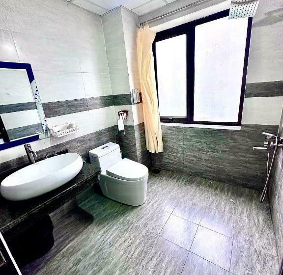 اتاق لوکس, Romeo Sky Villa&