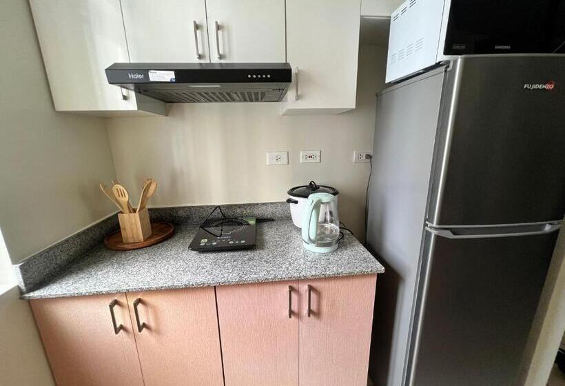 דירת חדר, Huge 1bedroom Condotel W Balcony Near Smart Araneta Coliseum