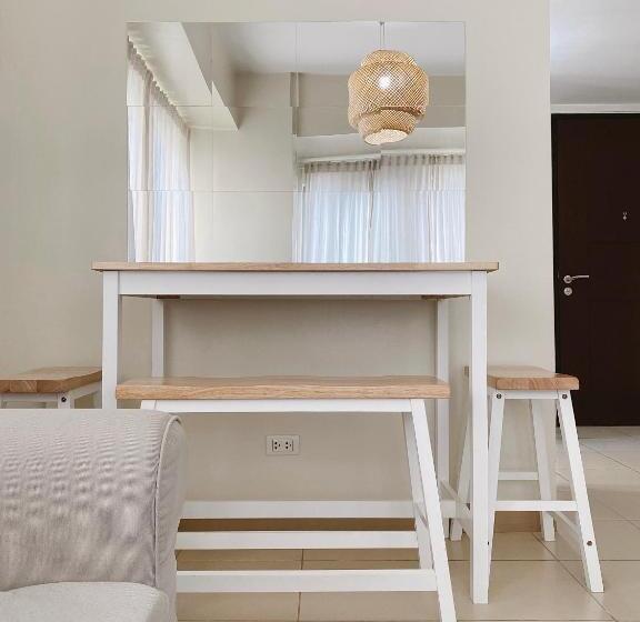 דירת חדר, Huge 1bedroom Condotel W Balcony Near Smart Araneta Coliseum