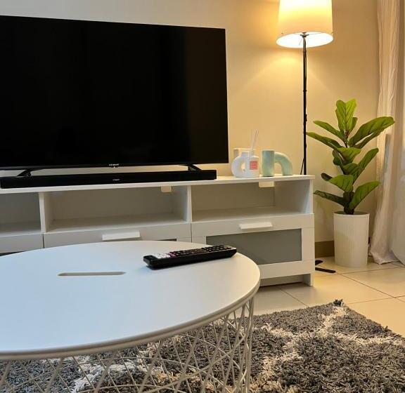 Апартаменты 1 Спальня, Huge 1bedroom Condotel W Balcony Near Smart Araneta Coliseum