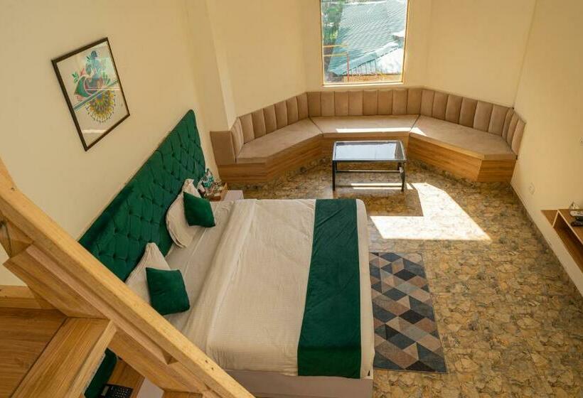 اتاق استاندارد, The Roar Resort