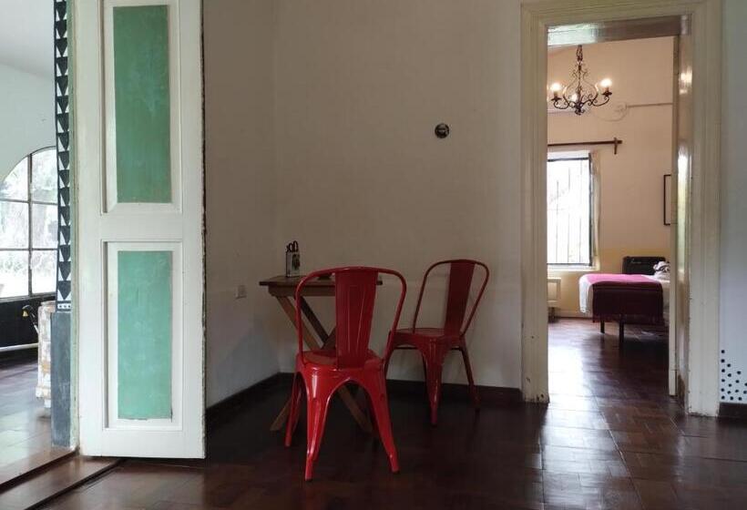标准间, 210 Casa De Huéspedes
