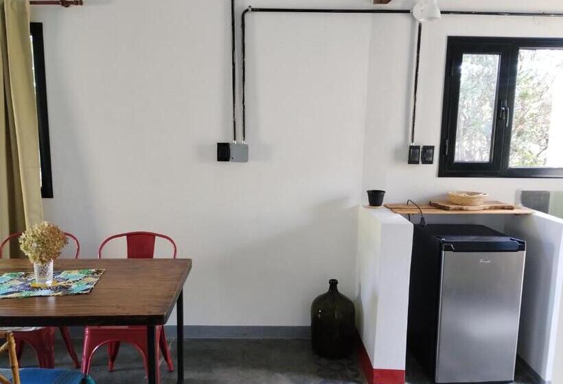 标准间, 210 Casa De Huéspedes