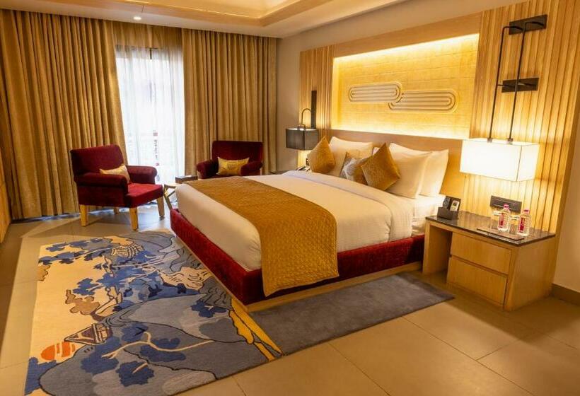 バルコニー付きスタンダードルーム, Ananta Spa & Resort Jaipur