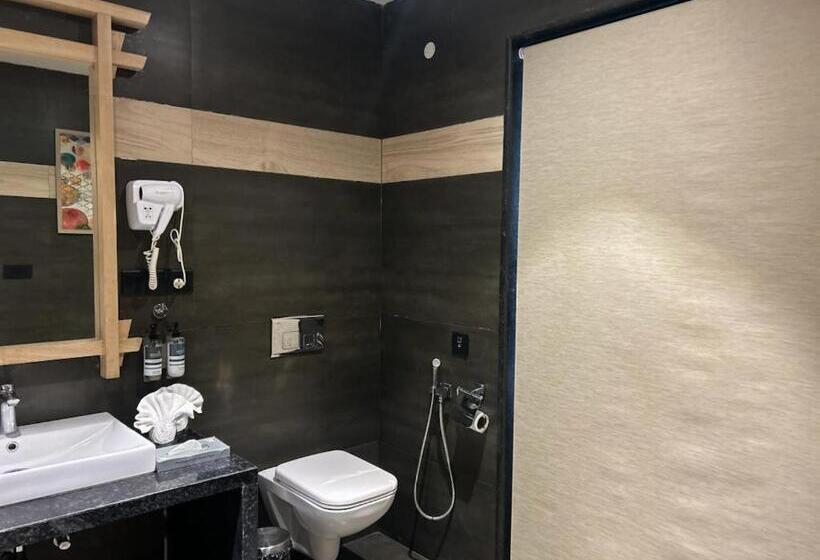 バルコニー付きデラックスルーム, Ananta Spa & Resort Jaipur