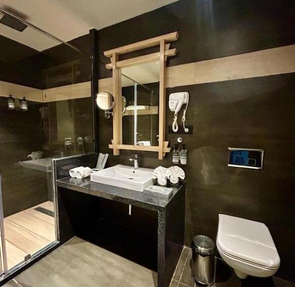 バルコニー付きスタンダードルーム, Ananta Spa & Resort Jaipur