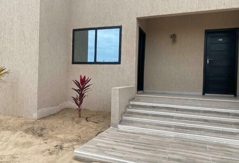 جناح سوبيريور, Breezes Beach Resort