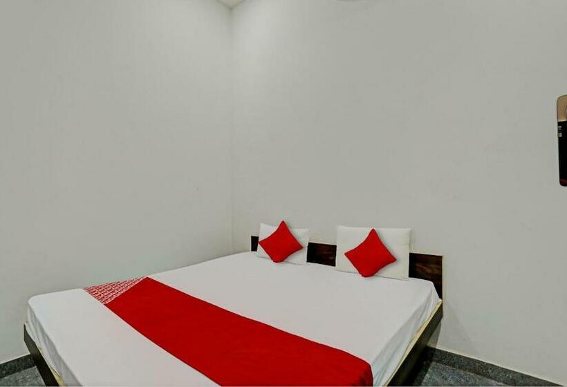 Трехместный Номер Классика, Oyo Flagship The Crown Plaza