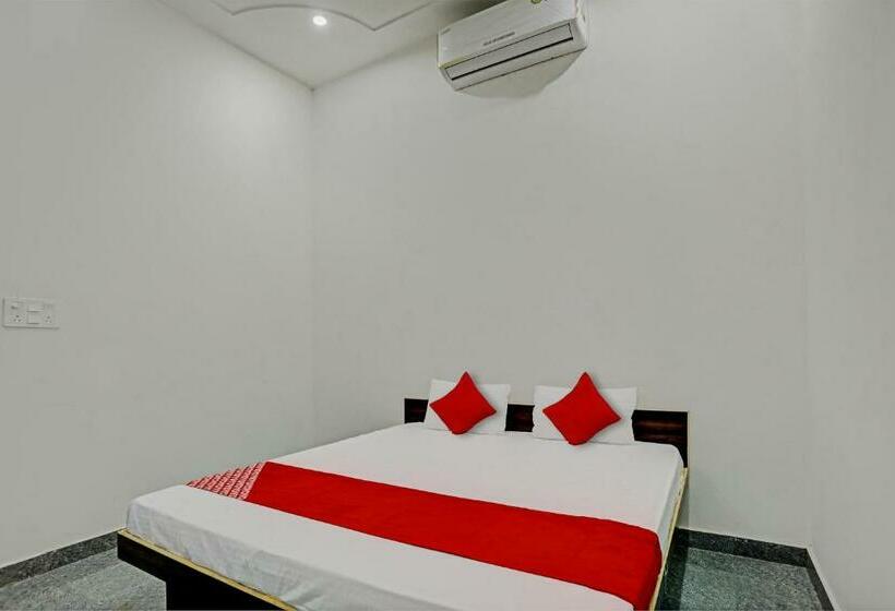 Трехместный Номер Классика, Oyo Flagship The Crown Plaza