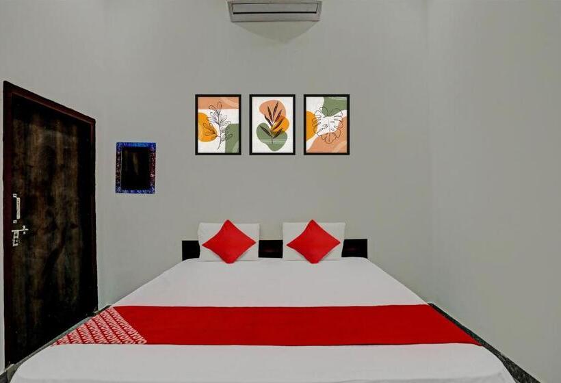 Трехместный Номер Классика, Oyo Flagship The Crown Plaza