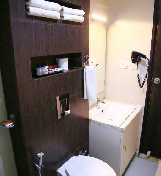 اتاق لوکس, Tiger Trails Thekkady