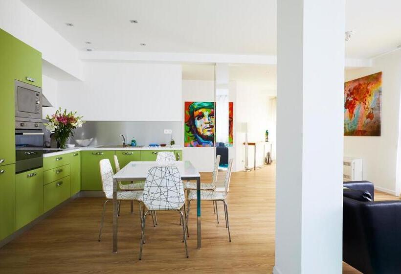 Люкс Престиж, Appart  Hotel La Girafe Marseille Est   Porte D Aubagne