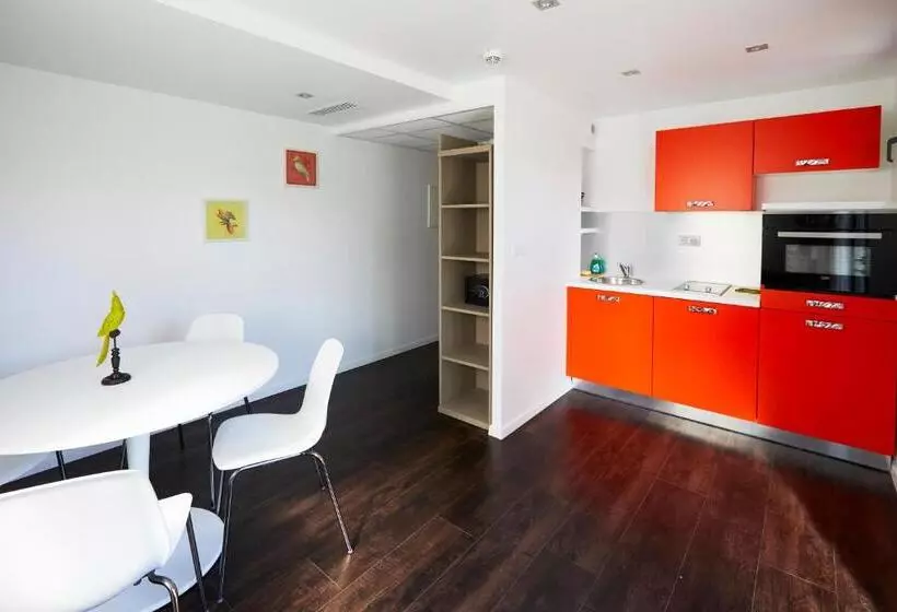 デラックスルーム, Appart  Hotel La Girafe Marseille Est   Porte D Aubagne