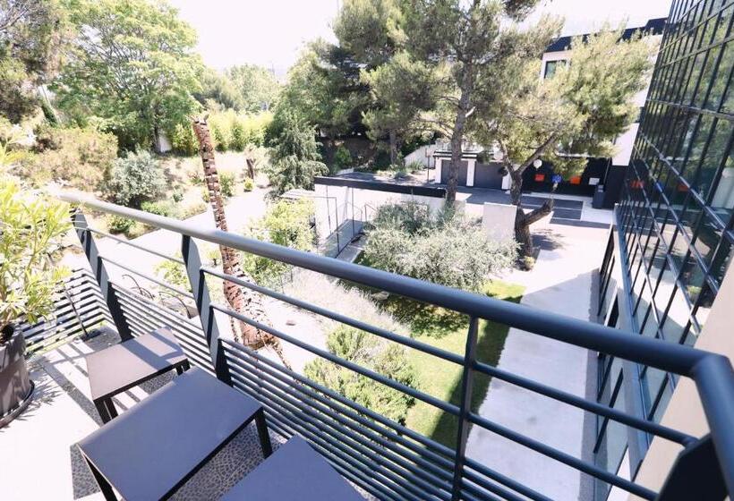 Номер Стандарт с Террасой, Appart  Hotel La Girafe Marseille Est   Porte D Aubagne