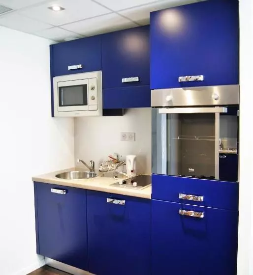 バルコニー付きスタンダードルーム, Appart  Hotel La Girafe Marseille Est   Porte D Aubagne