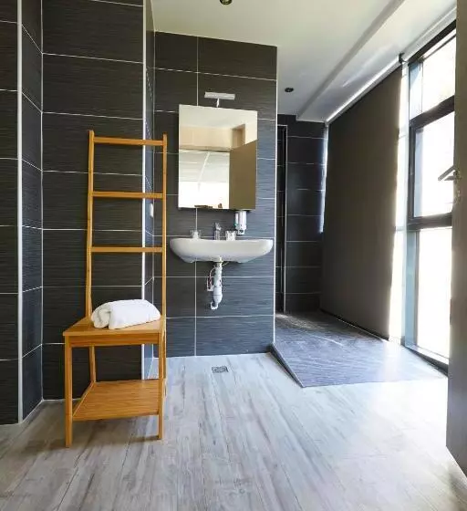 スーペリアールーム, Appart  Hotel La Girafe Marseille Est   Porte D Aubagne
