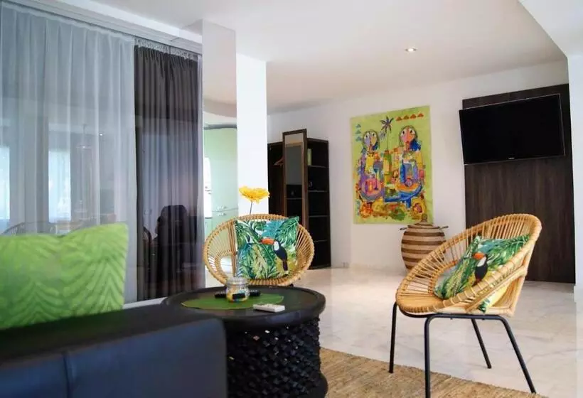 ジュニアスイート, Appart  Hotel La Girafe Marseille Est   Porte D Aubagne