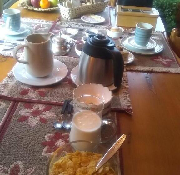 اتاق استاندارد با سرویس بهداشتی مشترک, El Aleph