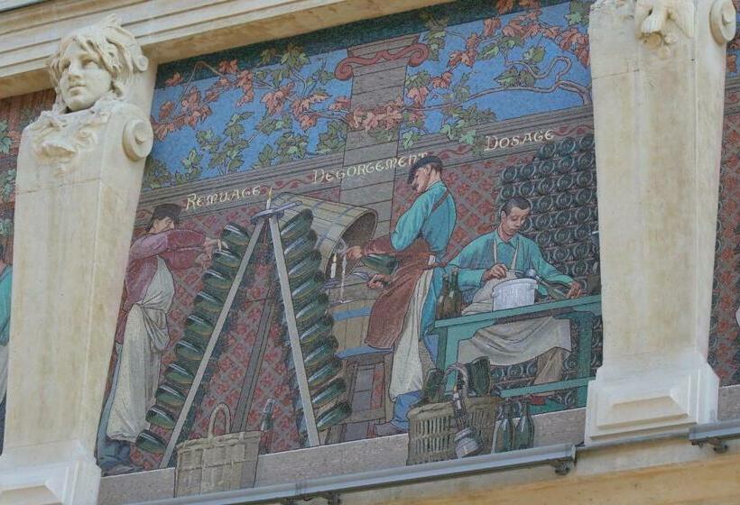 سوییت لوکس, Les Suites Champenoises