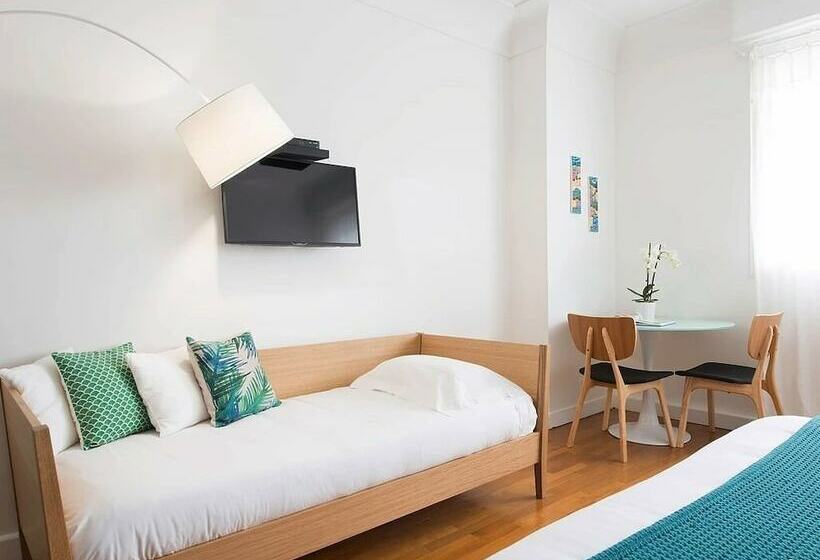 اتاق استاندارد سه نفره, Villa Verde La Rochelle