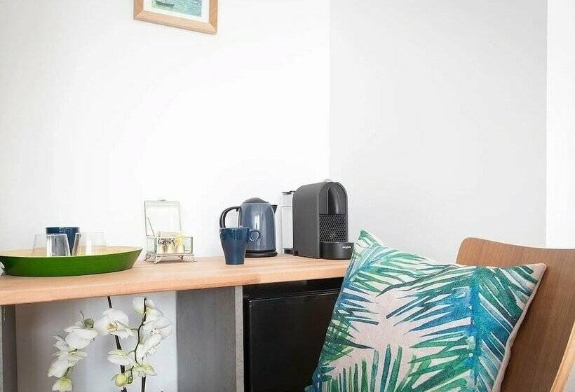 اتاق استاندارد سه نفره, Villa Verde La Rochelle