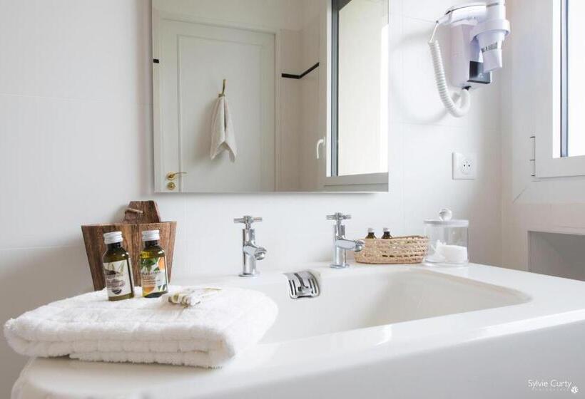 اتاق استاندارد چهار تخته, Villa Verde La Rochelle