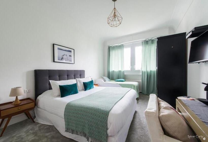 اتاق استاندارد سه نفره, Villa Verde La Rochelle